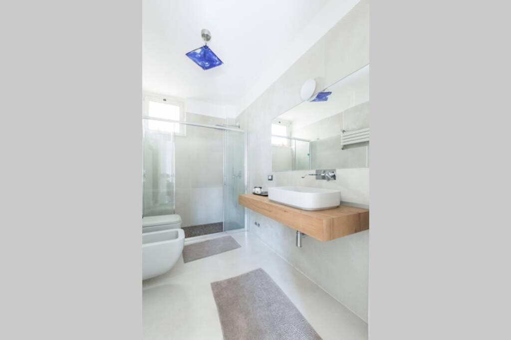 Unique 4 Storey House On Naviglio 4bd, 4bt Mailand